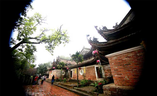 tay phuong pagoda around hanoi inside